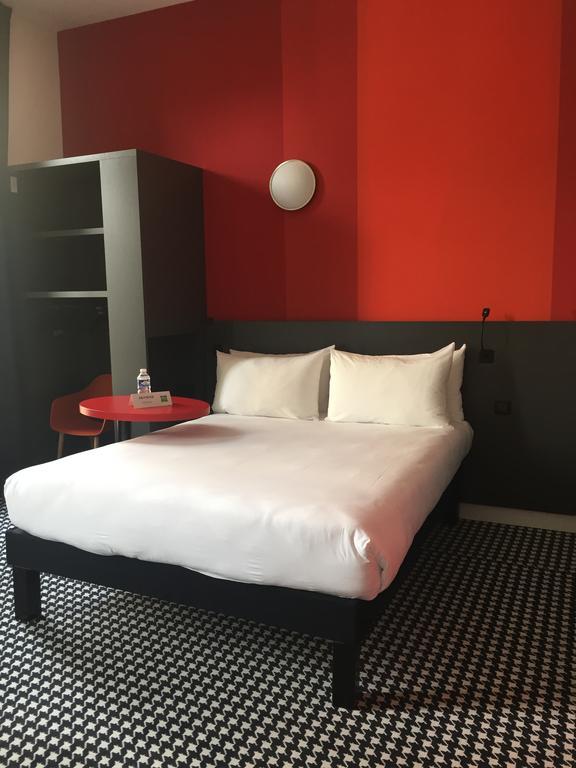 Готель Ibis Styles Marseille Vieux Port Екстер'єр фото